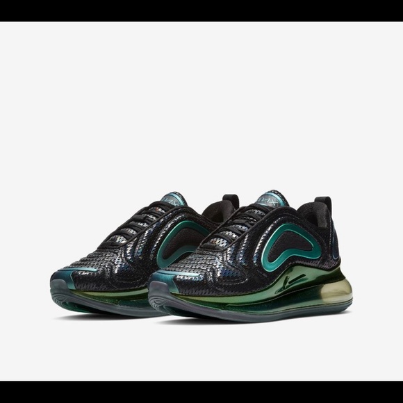 Nike AirMax new 5Y that’s a woman’s 6.5